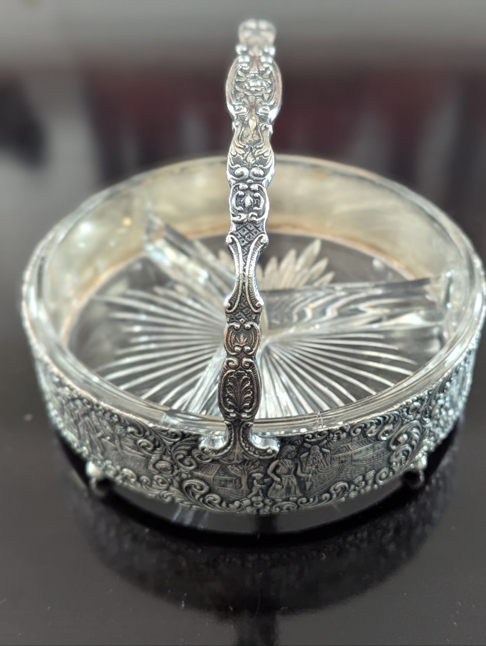 Vth K.S ORNATE DIVIDED SILVER plate  SERVER DUTCH SCENES & HANDLE FOOTED 3206
